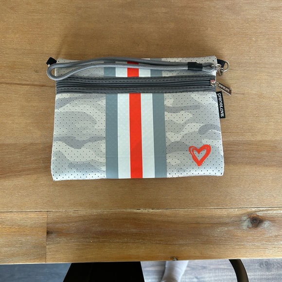 Prenelove Chic Camouflage Tote and Pouch Set - Picture 2 of 6